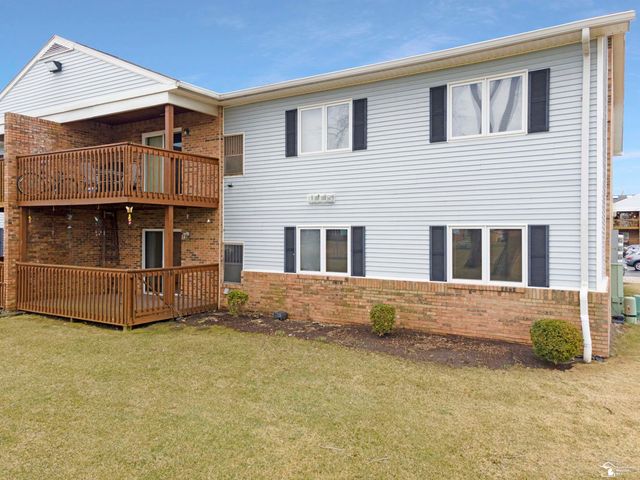 1555 Harbour Boulevard, Trenton, MI 48183