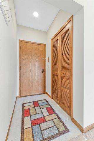 1555 Harbour Boulevard, Trenton, MI 48183