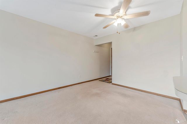 1555 Harbour Boulevard, Trenton, MI 48183