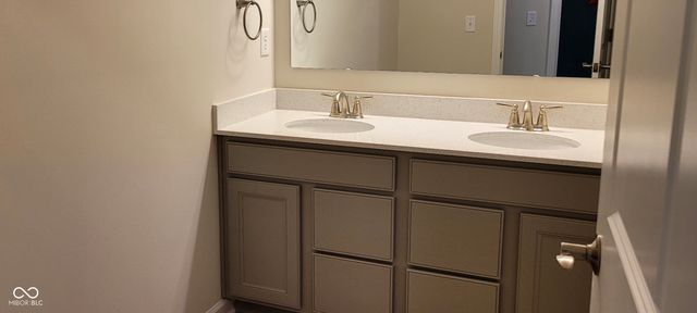 3283 Haflinger Drive, Zionsville, IN 46077