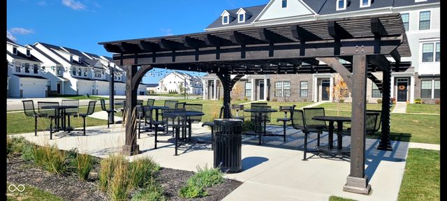 3283 Haflinger Drive, Zionsville, IN 46077