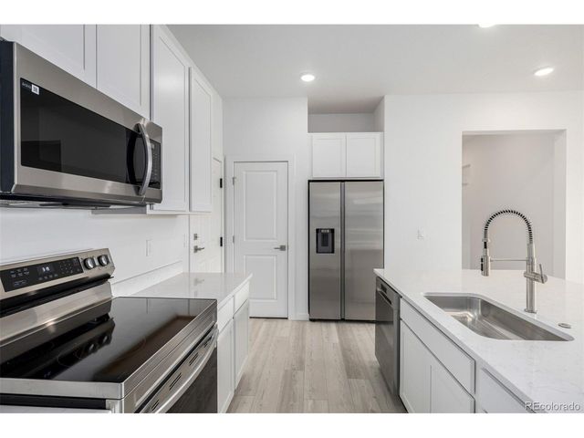 6153 N Ceylon St 3-202, Aurora, CO 80019