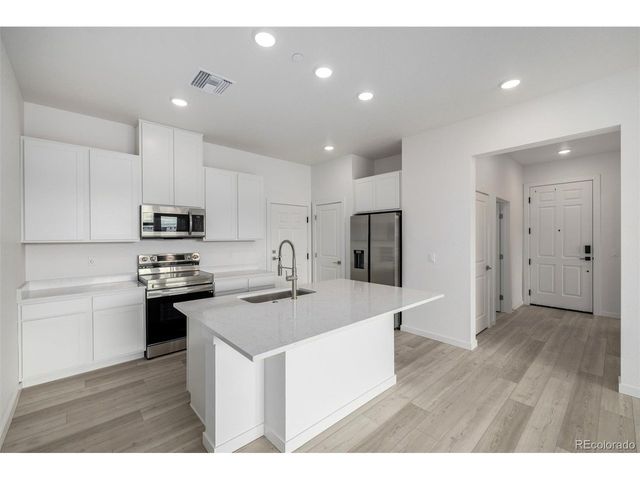 6153 N Ceylon St 3-202, Aurora, CO 80019