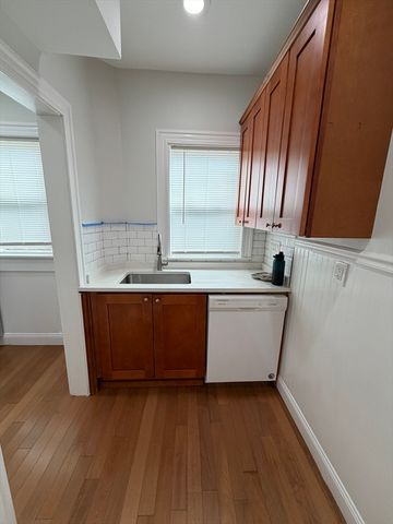 832 Montello St 3, Brockton, MA 02301