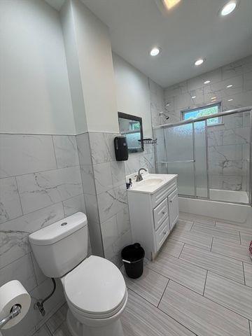 832 Montello St 3, Brockton, MA 02301