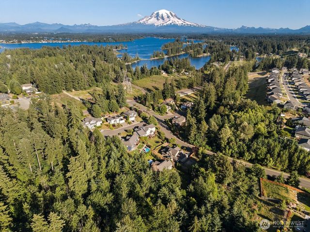 2412 173rd Avenue Ct E, Lake Tapps, WA 98391