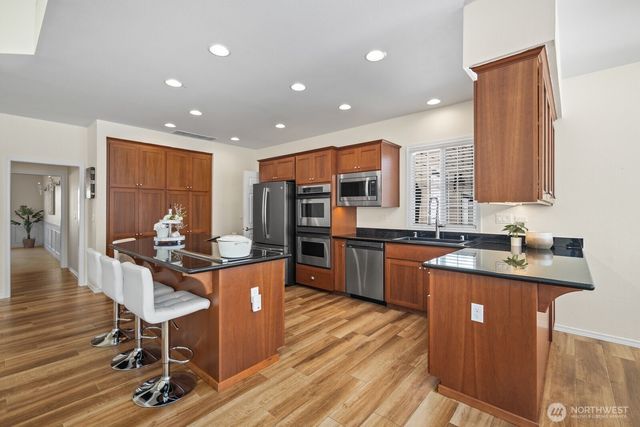 2412 173rd Avenue Ct E, Lake Tapps, WA 98391