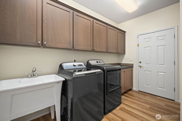 2412 173rd Avenue Ct E, Lake Tapps, WA 98391