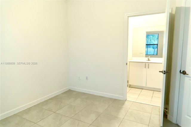 11719 SW 246th Ter ., Homestead, FL 33032