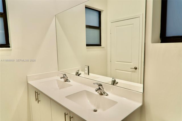 11719 SW 246th Ter ., Homestead, FL 33032