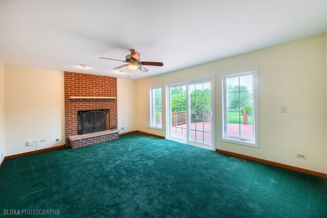 10410 Saddlebred Trail, Woodstock, IL 60098