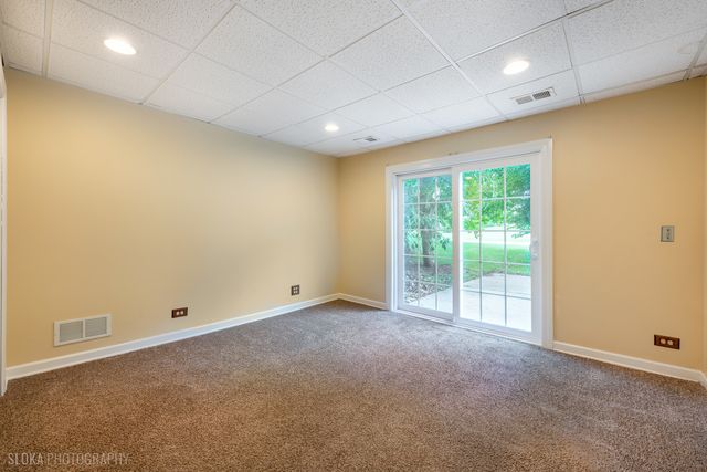 10410 Saddlebred Trail, Woodstock, IL 60098