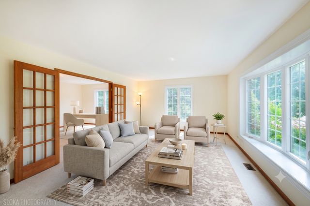 10410 Saddlebred Trail, Woodstock, IL 60098