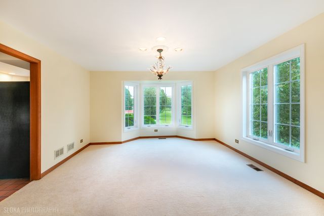 10410 Saddlebred Trail, Woodstock, IL 60098