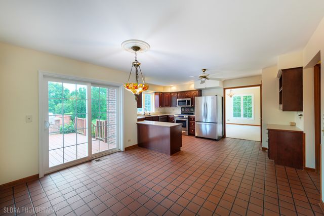 10410 Saddlebred Trail, Woodstock, IL 60098