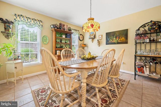994 TREASURE AVE, Manahawkin, NJ 08050