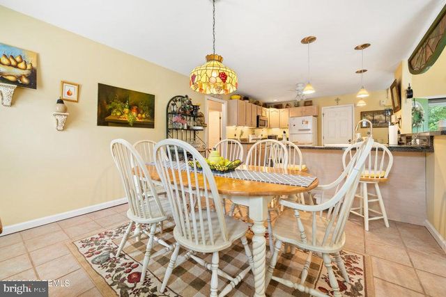 994 TREASURE AVE, Manahawkin, NJ 08050