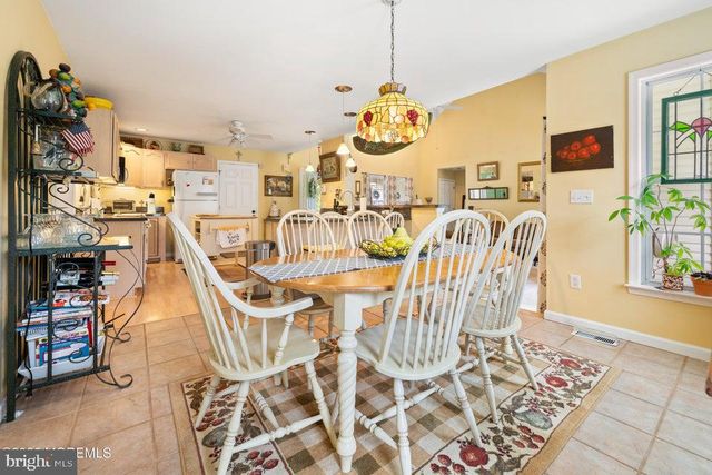994 TREASURE AVE, Manahawkin, NJ 08050