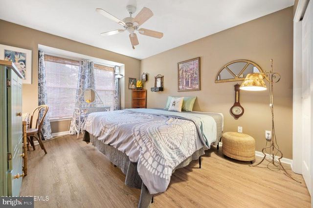 994 TREASURE AVE, Manahawkin, NJ 08050