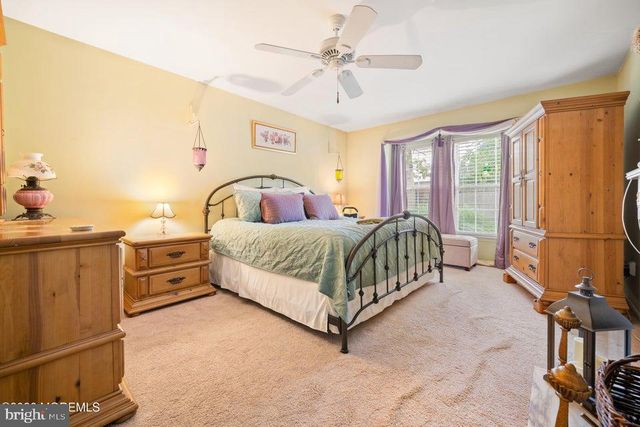 994 TREASURE AVE, Manahawkin, NJ 08050