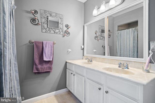 994 TREASURE AVE, Manahawkin, NJ 08050