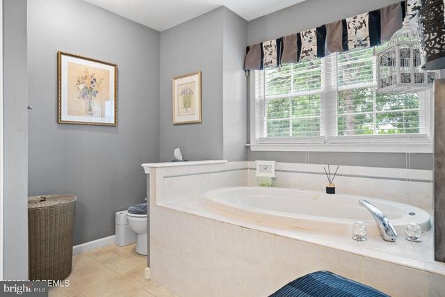 994 TREASURE AVE, Manahawkin, NJ 08050