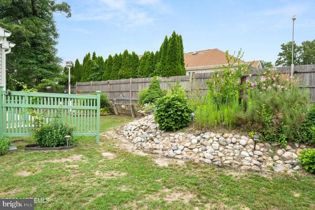 994 TREASURE AVE, Manahawkin, NJ 08050