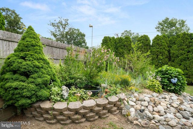 994 TREASURE AVE, Manahawkin, NJ 08050