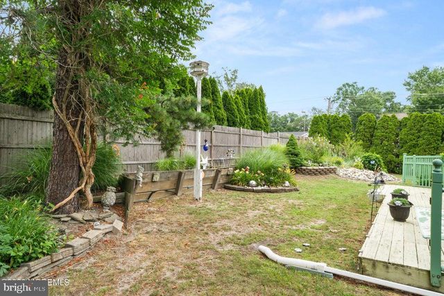 994 TREASURE AVE, Manahawkin, NJ 08050