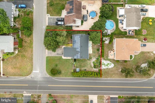 994 TREASURE AVE, Manahawkin, NJ 08050