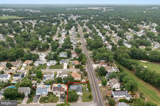 994 TREASURE AVE, Manahawkin, NJ 08050