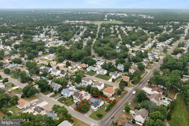 994 TREASURE AVE, Manahawkin, NJ 08050