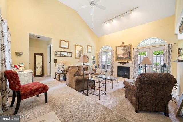994 TREASURE AVE, Manahawkin, NJ 08050