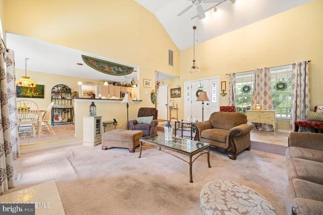 994 TREASURE AVE, Manahawkin, NJ 08050