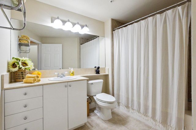 806 E Windward Way 217, Lantana, FL 33462