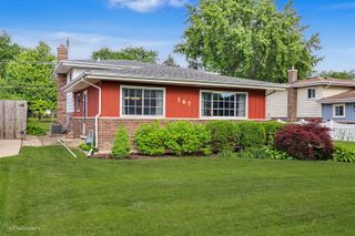 767 N Willow Road, Elmhurst, IL 60126