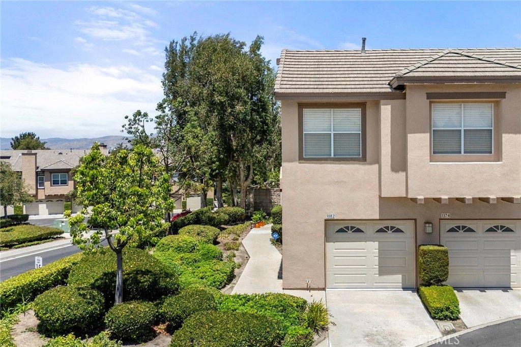 1382 S Country Glen Way, Anaheim Hills, CA 92808 — exterior
