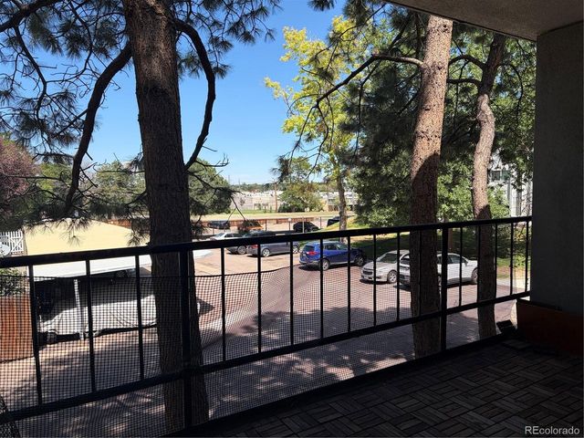 2325 S Linden Ct 215, Denver, CO 80222