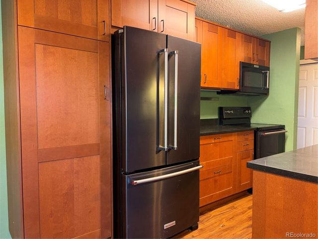 2325 S Linden Ct 215, Denver, CO 80222