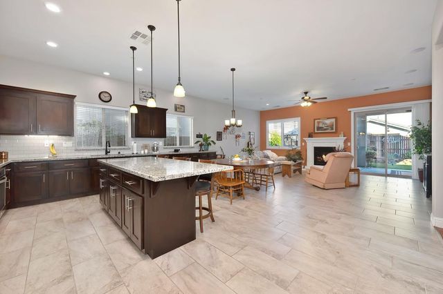 3048 Stonington Dr, Roseville, CA 95747