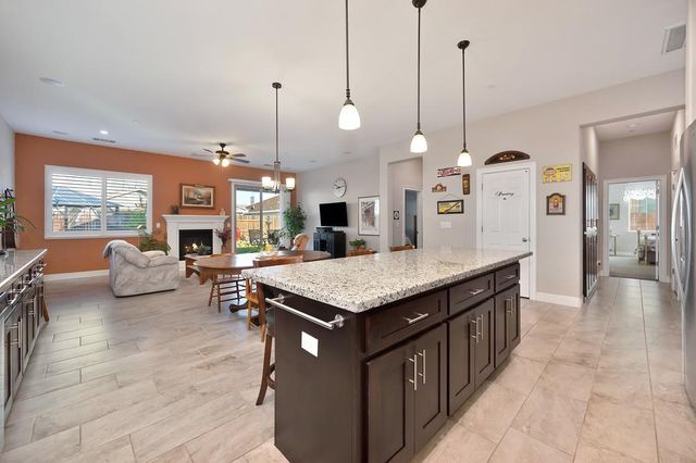 3048 Stonington Dr, Roseville, CA 95747