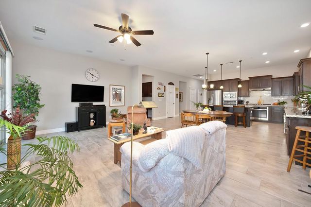 3048 Stonington Dr, Roseville, CA 95747