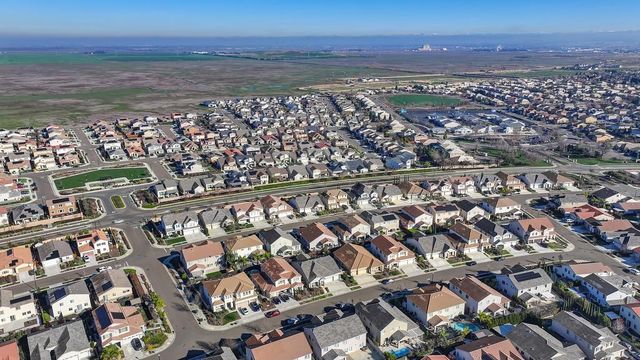 3048 Stonington Dr, Roseville, CA 95747