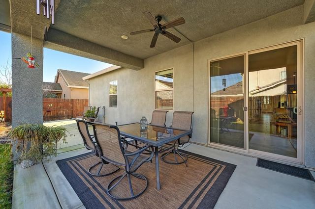 3048 Stonington Dr, Roseville, CA 95747