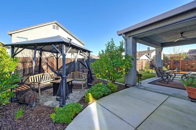 3048 Stonington Dr, Roseville, CA 95747