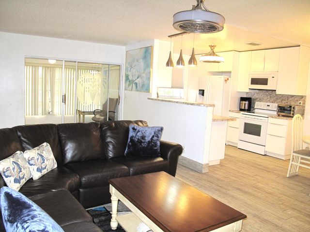 325 NW 50th Avenue C, Delray Beach, FL 33445