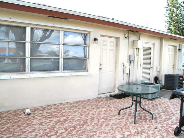 325 NW 50th Avenue C, Delray Beach, FL 33445