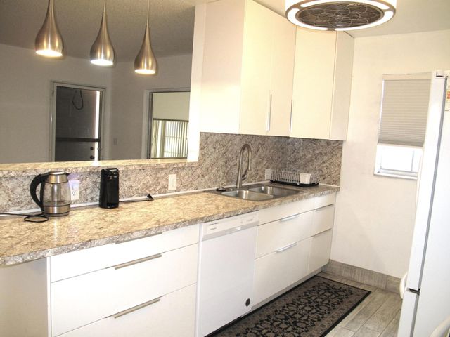 325 NW 50th Avenue C, Delray Beach, FL 33445