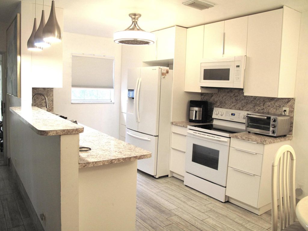 325 NW 50th Avenue C, Delray Beach, FL 33445