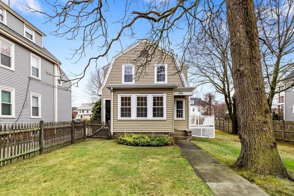 1088 Main Street 1088, Wakefield, MA 01880